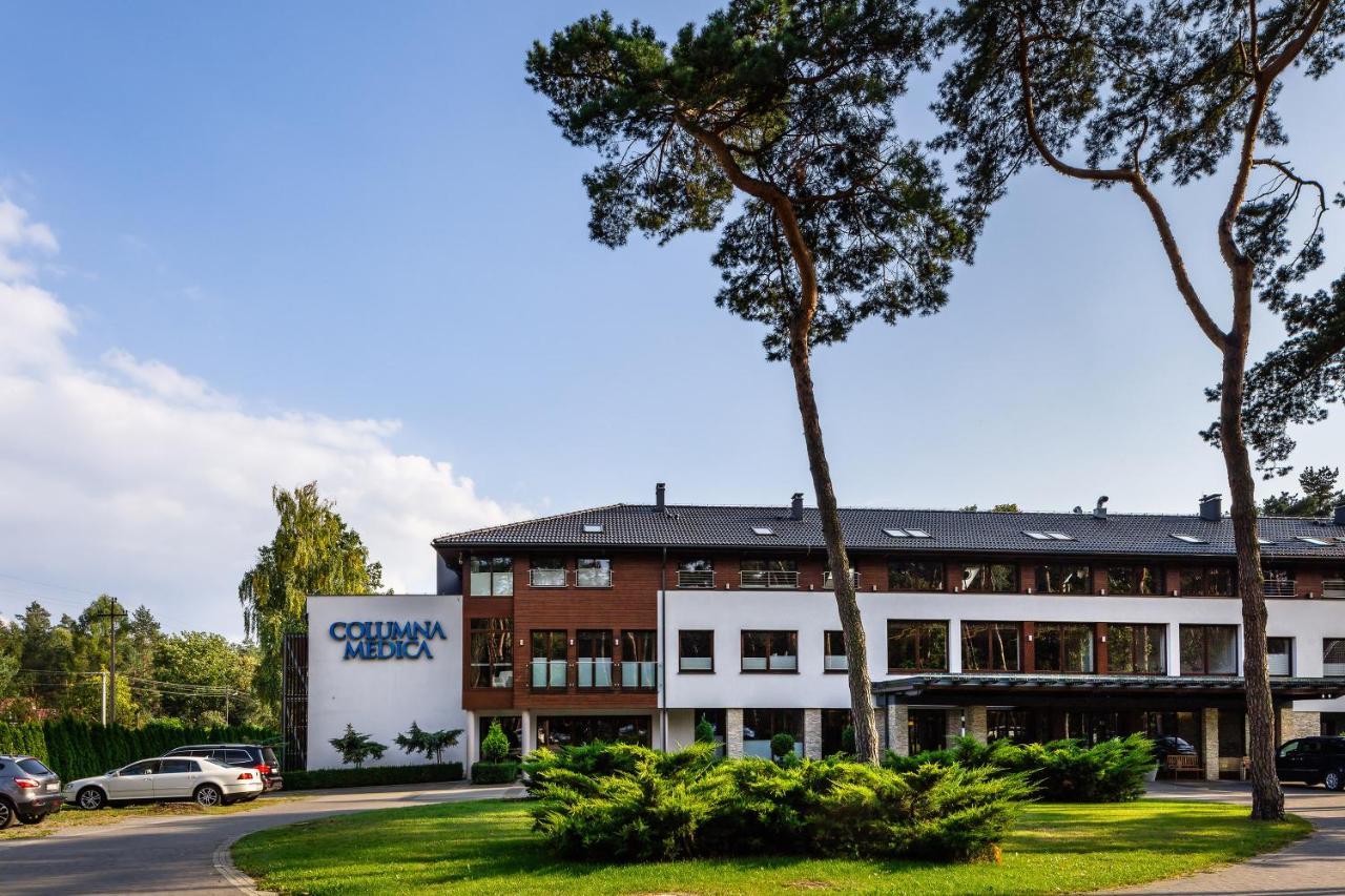 Columna Medica Hotell Łask Exteriör bild